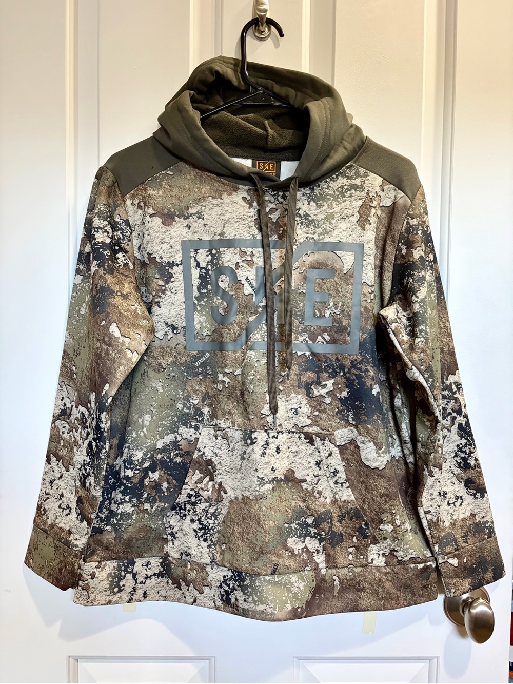 She Outdoors (Cabelaâs) womenâs camo hoodie